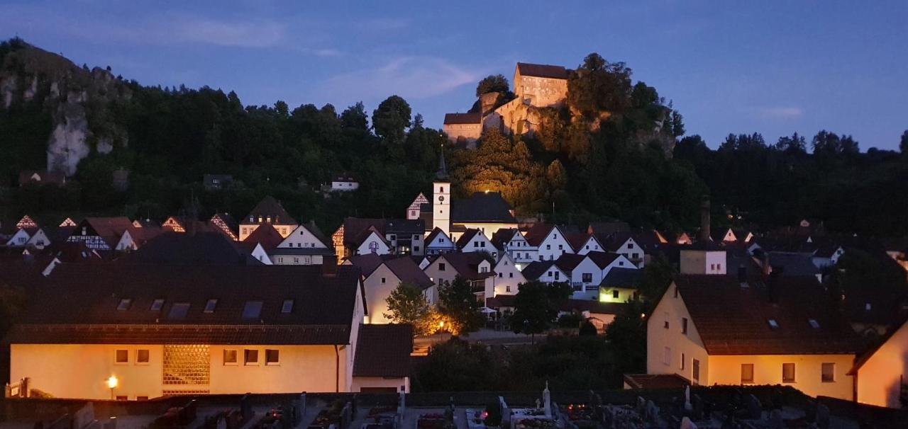 Gasthaus Zum Schneider Pottenstein Exterior foto